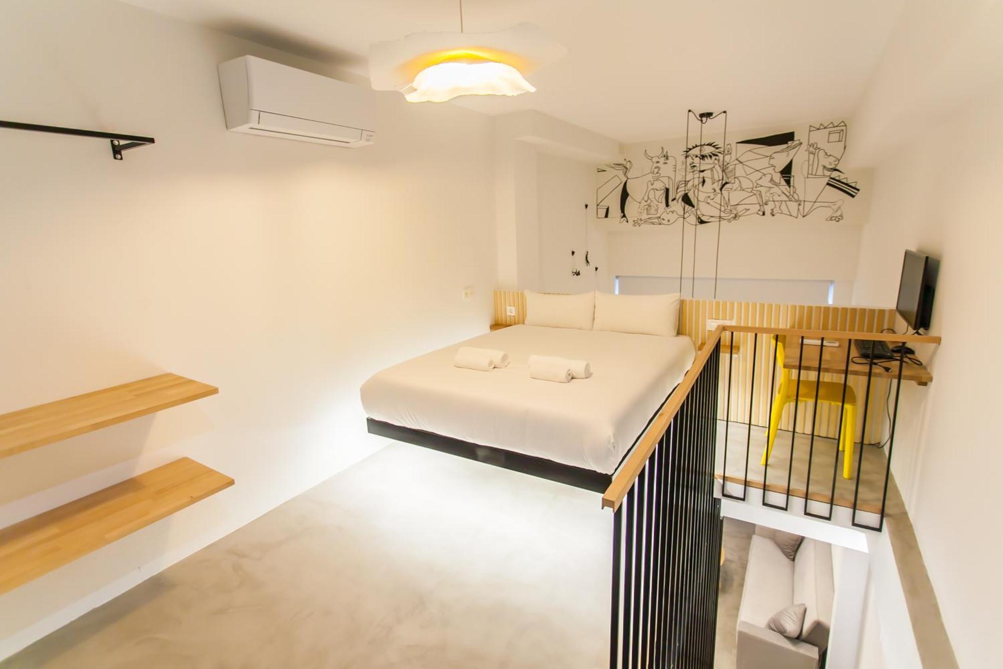 マドリードGuernica Luxury Duplex - Location, Light, And Artアパートメント エクステリア 写真