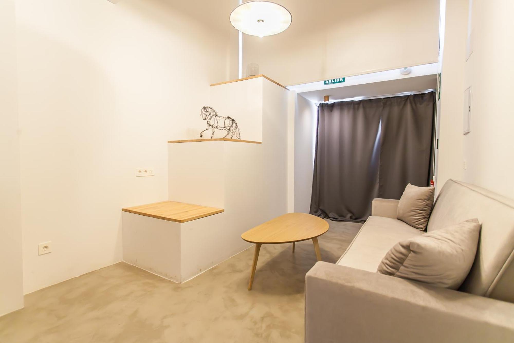 マドリードGuernica Luxury Duplex - Location, Light, And Artアパートメント エクステリア 写真