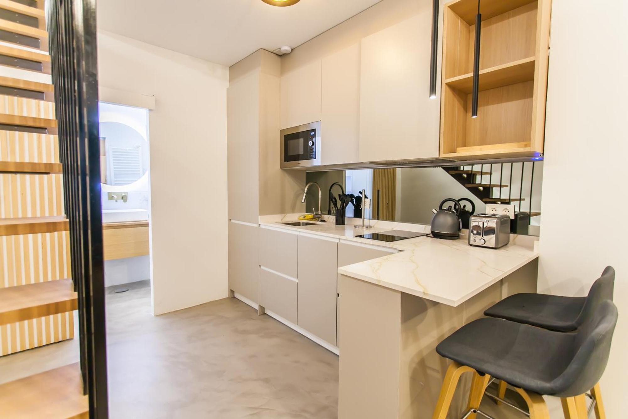 マドリードGuernica Luxury Duplex - Location, Light, And Artアパートメント エクステリア 写真