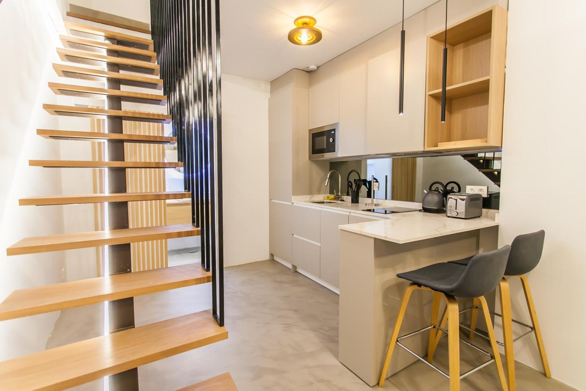 マドリードGuernica Luxury Duplex - Location, Light, And Artアパートメント エクステリア 写真